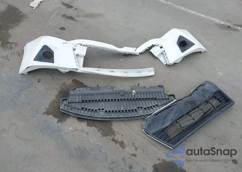 2015 Toyota Corolla S Plus из США, поврежденный, VIN 2T1BURHE8FC338584